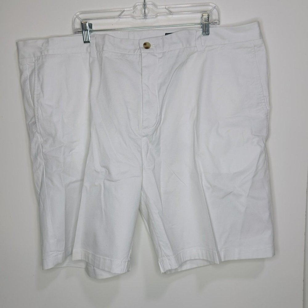 Vineyard Vines White Flat Front Men Shorts